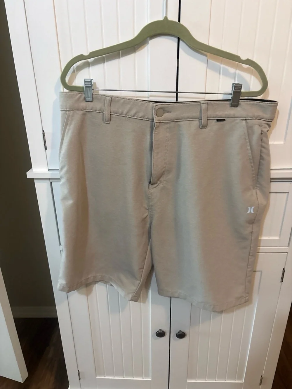 Hurley Mens 38 Khaki Chino Shorts Surf Skate Casual Golf Coastal